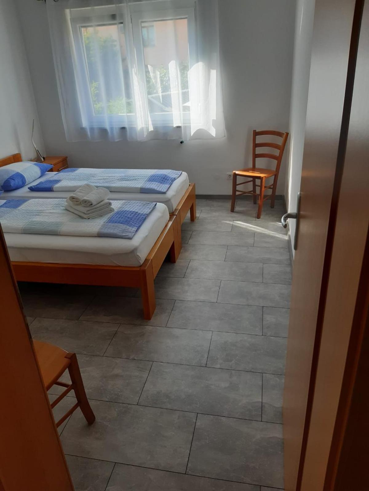 Apartments Ivana With The Pool 로비니스코 셀로 외부 사진